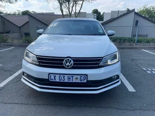 2017 Volkswagen Jetta Sedan 1.4TSI DSG A/T ACCIDENT FREE, WHATSAPP THE OWNER AT 0827554433