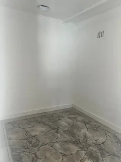 Single Room Cottage for Rent in Sophiatown