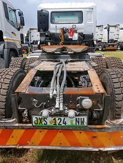 Nissan UD 27:450 horse for sale