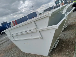 8 cubic skip bins for sale