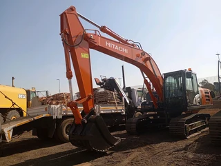 Hitachi zx200 5G excavator for sale