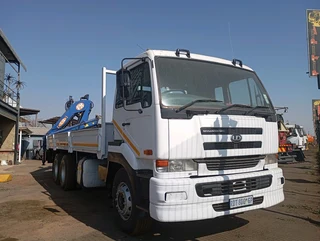 Nissan ud 440 with a crane fir sale