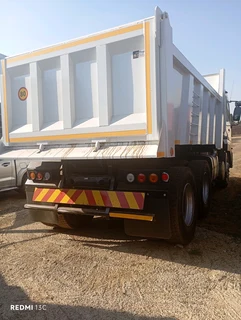 Nissan UD 10 cube tipper for sale