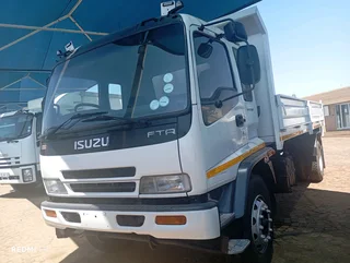 Isuzu 6 cubic tipper for sale
