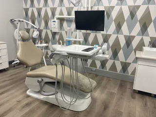 DENTAL EQUIPMENT -BRAND NEW *DISCOUNTED*