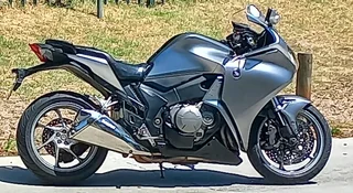 Honda vfr 1200f