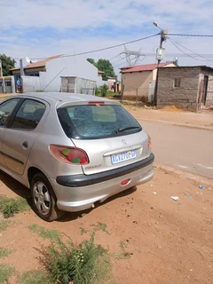 Silver 2007 Peaugot 206 1.4ĺitre engene