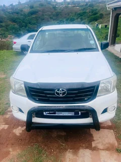 2013 Toyota hilux 2.5SRX 4x2 accident &amp; rust free New tires 185000km R160,000 trade-ins welcome