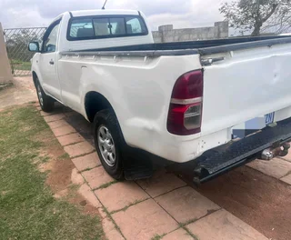 2013 Toyota hilux 2.5SRX 4x2 accident &amp; rust free New tires 185000km R160,000 trade-ins welcome