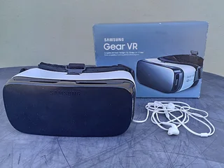 Like-New Samsung Gear VR (Oculus) SM-R322 - Incredible Value!