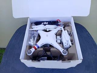  AS NEW! DJI Phantom 3 Advanced Quadcopter - UNFLOWN! 