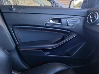 Mercedes-Benz CLA200 AMG Line