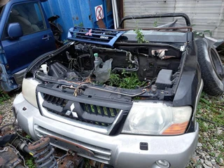 Pajero Gen 3 Various parts