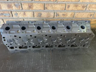 906 cylinder head