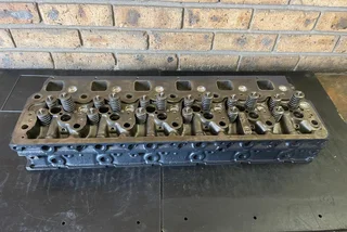 906 cylinder head