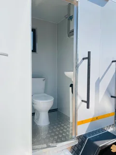 Mobile VIP Toilets