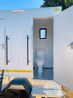 Mobile VIP Toilets