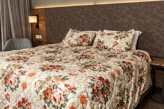 Soft and warm Comforters for sale