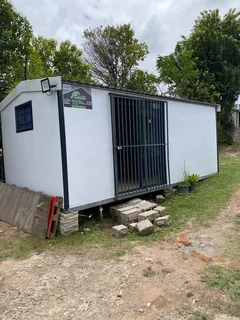 6m x 3 m - Prefab Containier