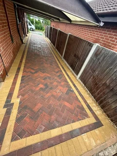 PAVING PATHWAYS WALKWAYS &amp;DRIVEWAYS