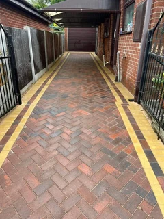 PAVING PATHWAYS WALKWAYS &amp;DRIVEWAYS