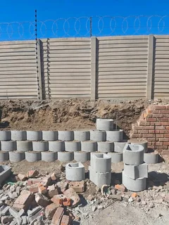 Concrete Retaining Wall