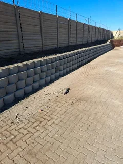 Concrete Retaining Wall