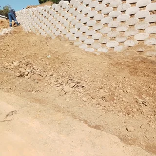 RETAINING WALLS