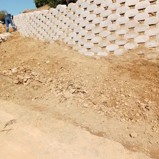 RETAINING WALLS