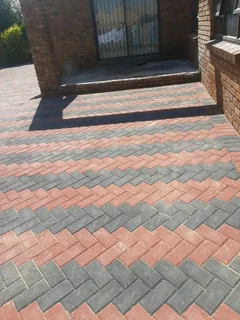 PAVING ROADS N DRIVEWAYS