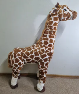 Giant giraffe soft toy R850