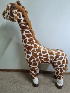 Giant giraffe soft toy R850