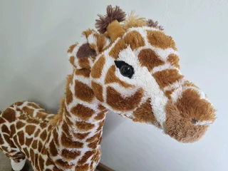 Giant giraffe soft toy R850