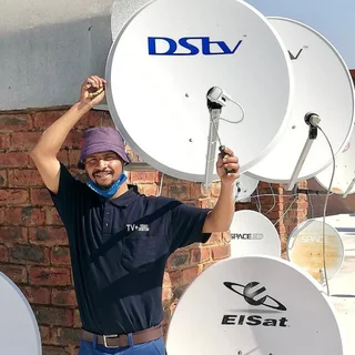 Dstv Boss Michael I N S T A  L L A T I O N S    0730281414 0695363040*dstv And Ovhd