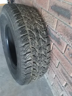 Yokohama 255/70/16  tyre