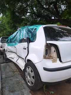 Vw polo 1.4 round lights 2004 model stripping for spares