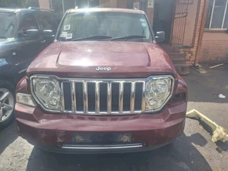 Geep cherokee 2.8 CRD stripping for spares