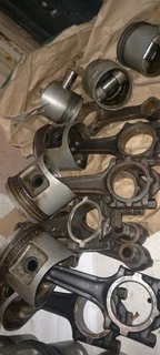 Bmw e30  m10 pistons n conrods