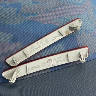 Vs jetta rear bumper reflectors