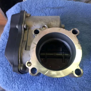 Vw jetta 5 tsi 1.4 Throttle body