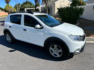 2021 Renault Sandero 900T Stepway for R114000