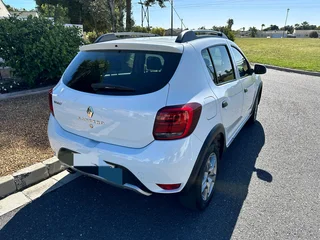 2021 Renault Sandero 900T Stepway for R114000