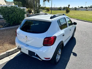 2021 Renault Sandero 900T Stepway for R114000