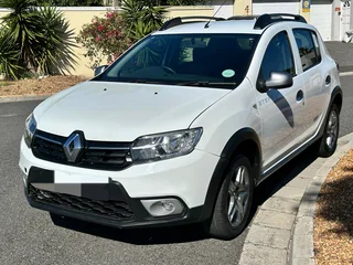 2021 Renault Sandero 900T Stepway for R114000