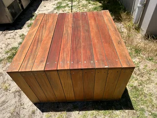 Coffee Table for R600