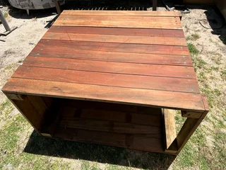 Coffee Table for R600
