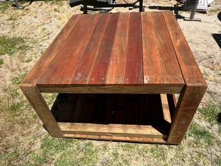 Coffee Table for R600