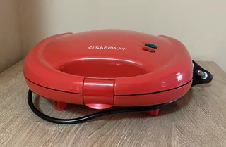 Safeway Waffle Maker