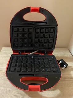 Safeway Waffle Maker