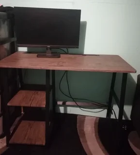 Office Desk - R500